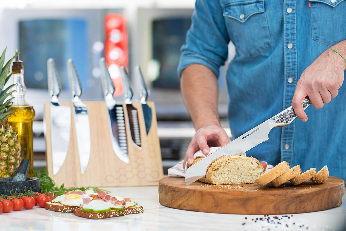 Bacon, Egg, and Tomato Sandwich – Crowdcookware