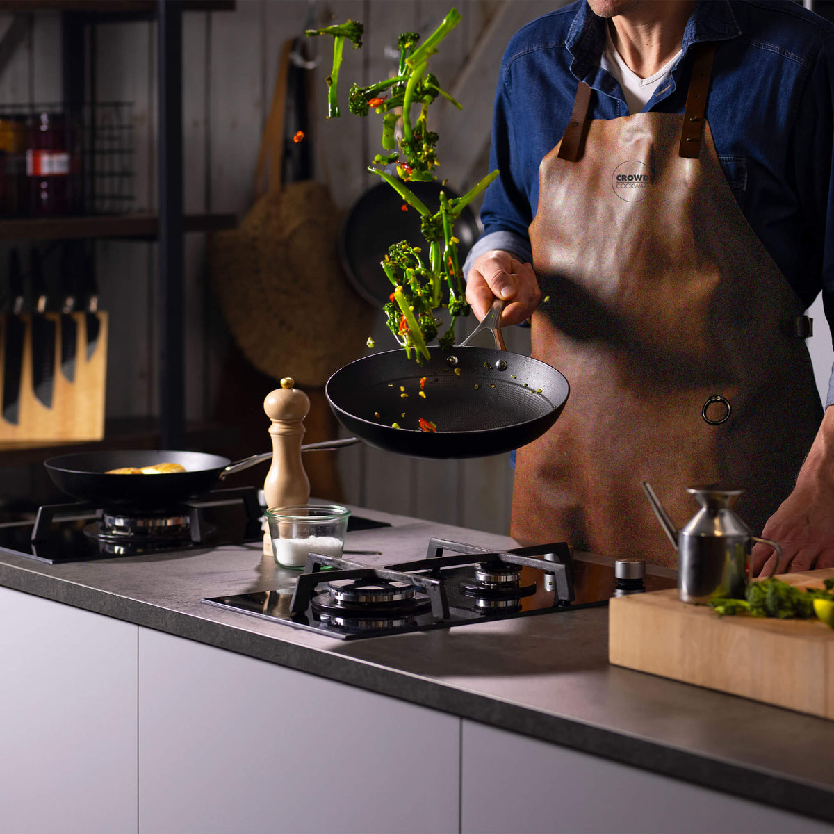 Crowd Cookware Leather Apron - Cognac Colour - 80 x 45 cm – Crowdcookware